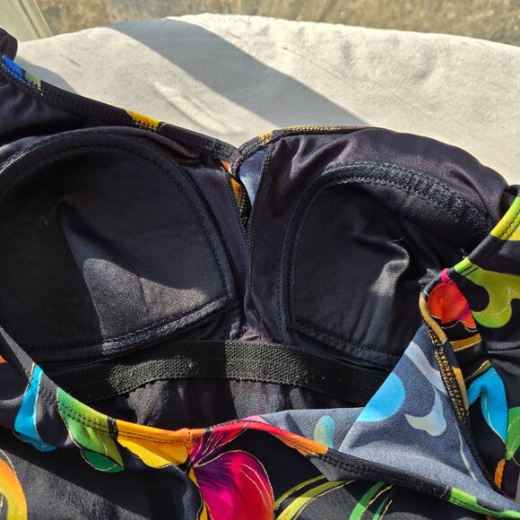 One piece colorful floral bathing suit by Longitude. Size 14 - Picture 7 of 10